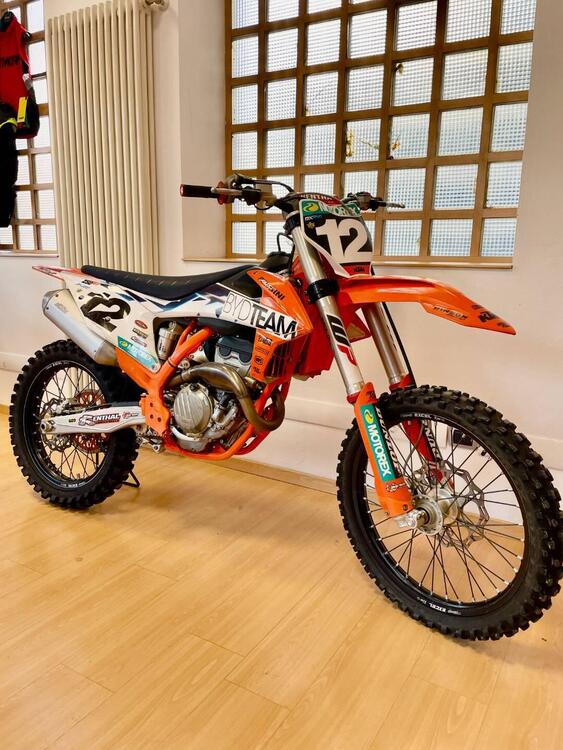 KTM 250 SX-F (2022) (2)