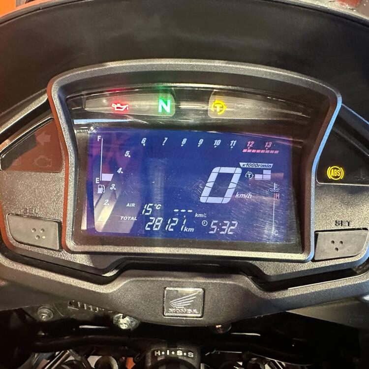 Honda Crossrunner Travel Edition ABS (2015 - 16) (4)