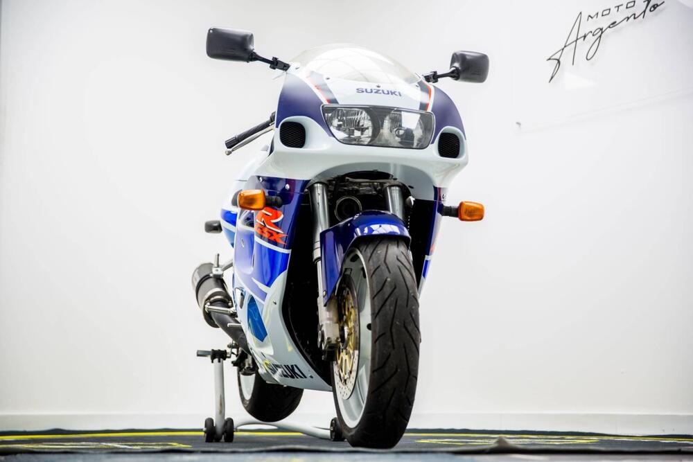 Suzuki GSX R 750 (1996 - 97) (2)