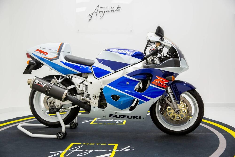 Suzuki GSX R 750 (1996 - 97) (3)