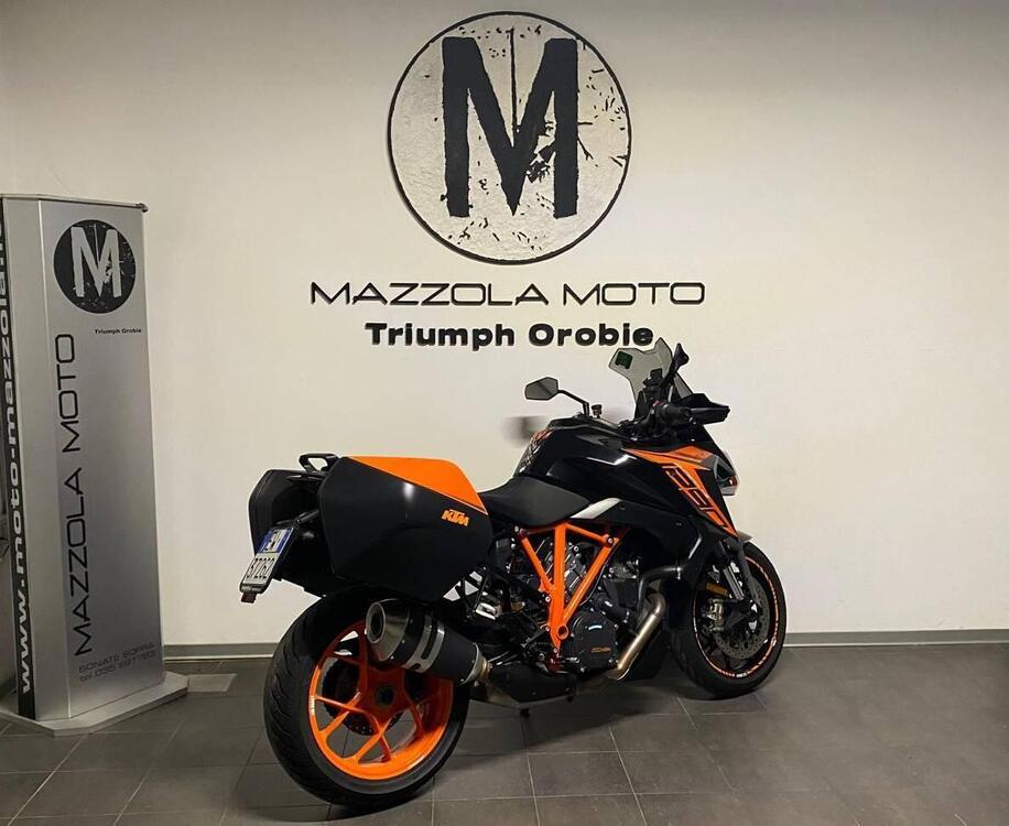 KTM 1290 Super Duke GT (2021) (2)