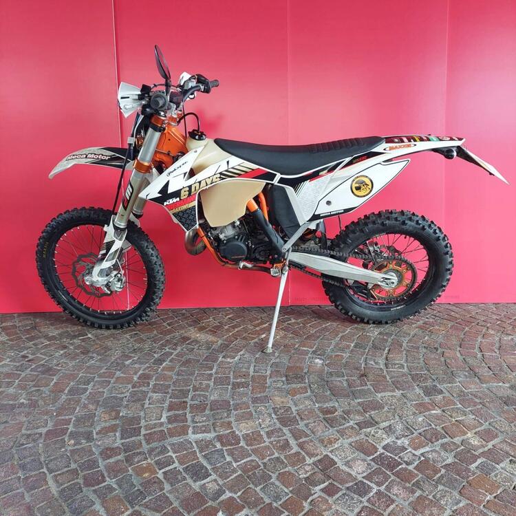 KTM 125 EXC Six Days (2012) (3)