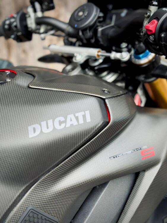 Ducati Streetfighter V4 1100 S (2021 - 22) (4)