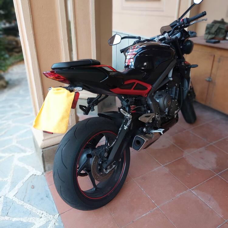 Triumph Street Triple R (2020 - 23) (3)