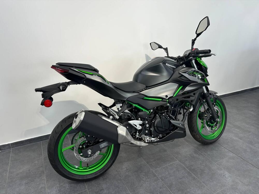 Kawasaki Z 500 SE (2024 - 25) (4)