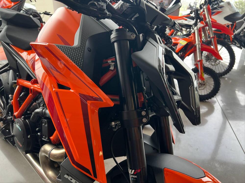 KTM 1390 Super Duke R (2024) (2)