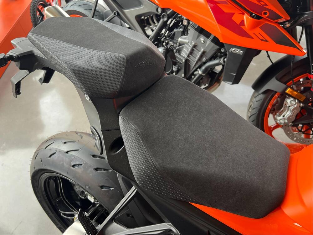 KTM 1390 Super Duke R (2024) (5)