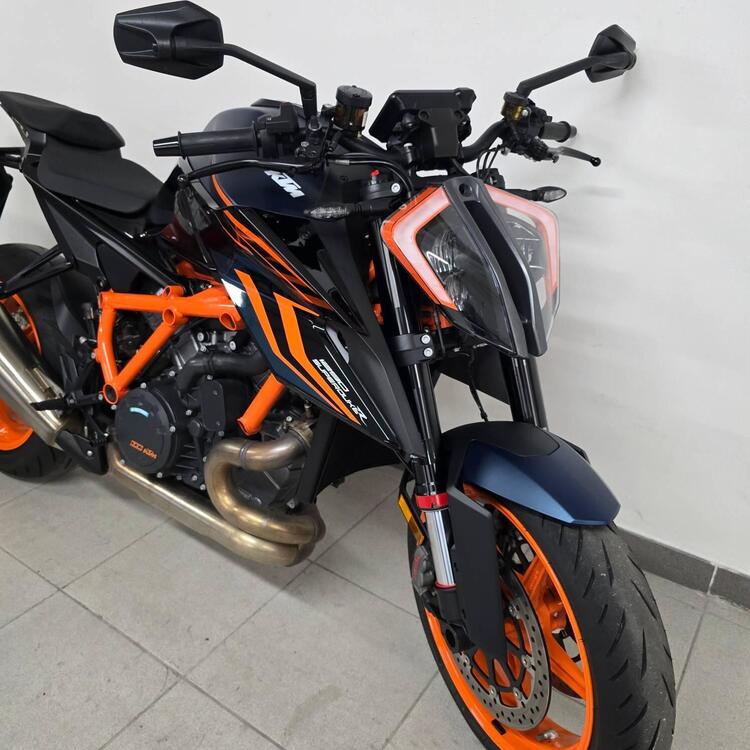 KTM 1290 Super Duke R (2022 - 23) (5)