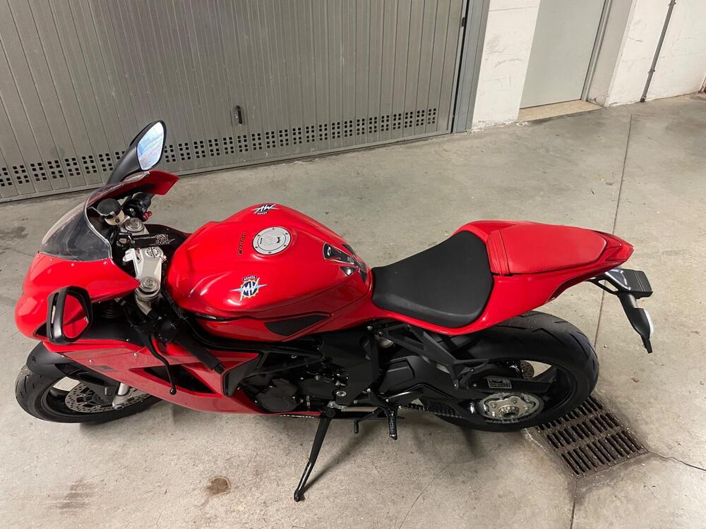 MV Agusta F3 800 Rosso (2021 - 23) (3)