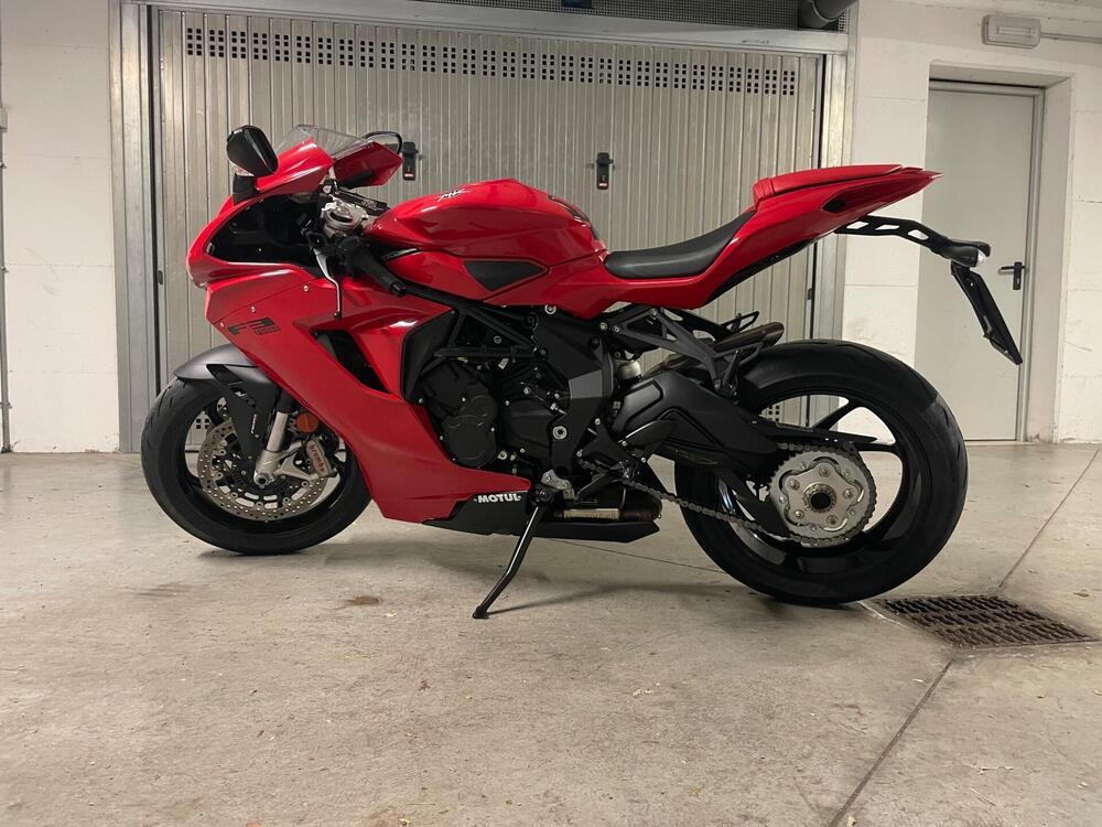 MV Agusta F3 800 Rosso (2021 - 23) (2)