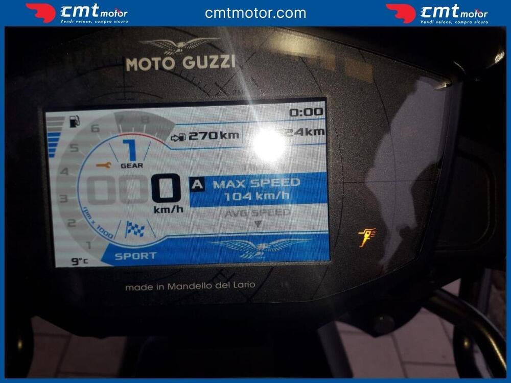 Moto Guzzi V85 TT (2021 - 23) (5)