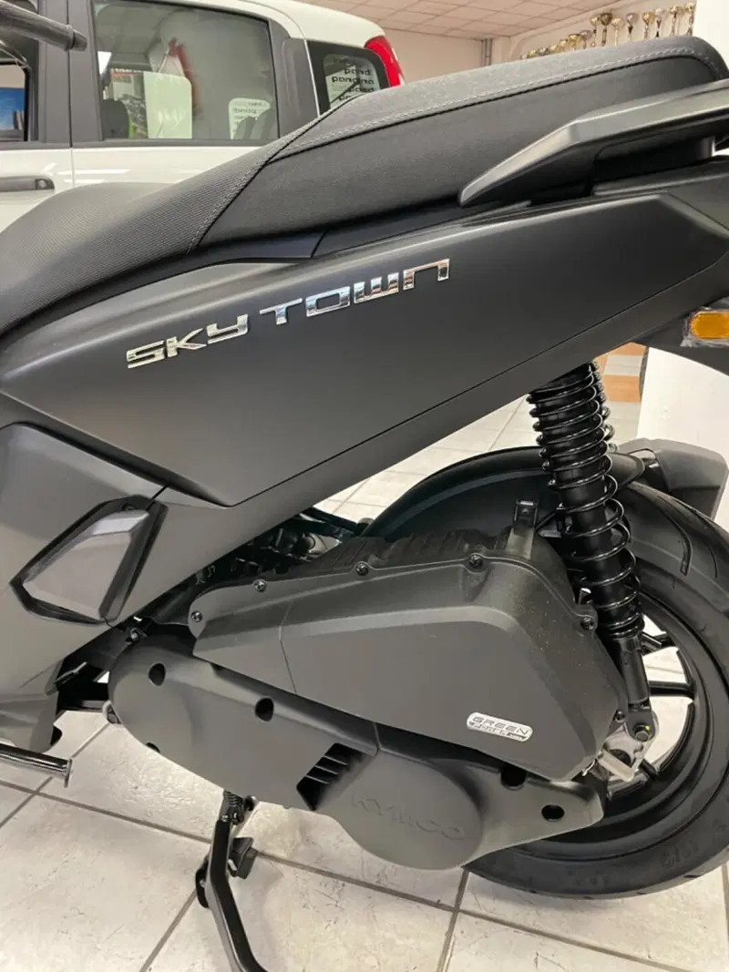 Kymco Skytown 125i (2024 - 26) (5)