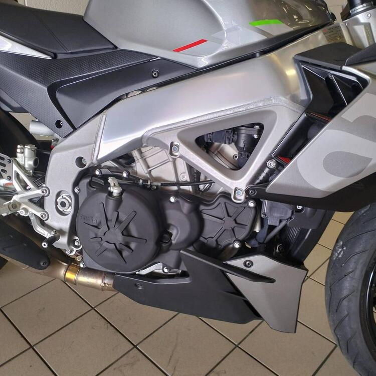 Aprilia Tuono 1100 V4 (2021 - 24) (4)