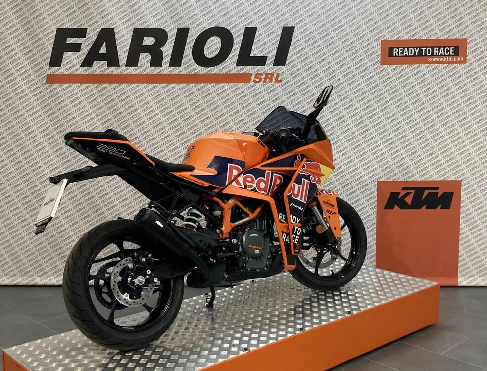 KTM RC 390 (2022 - 25) (2)