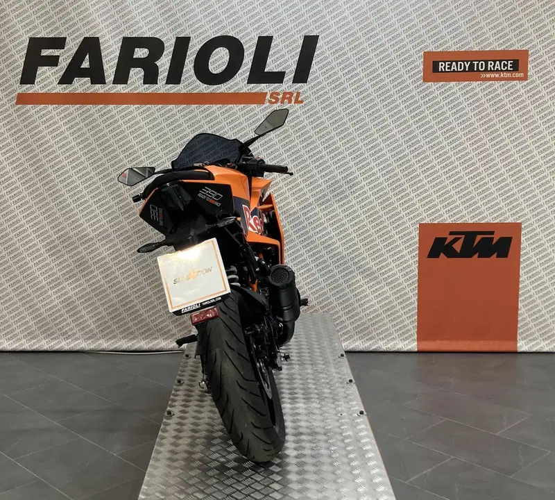 KTM RC 390 (2022 - 26) (3)