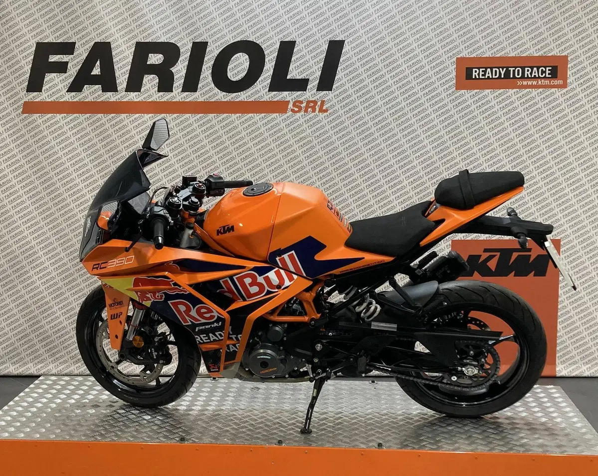 KTM RC 390 (2022 - 26) (5)