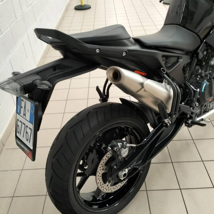 KTM 890 Duke (2021 - 23) (5)