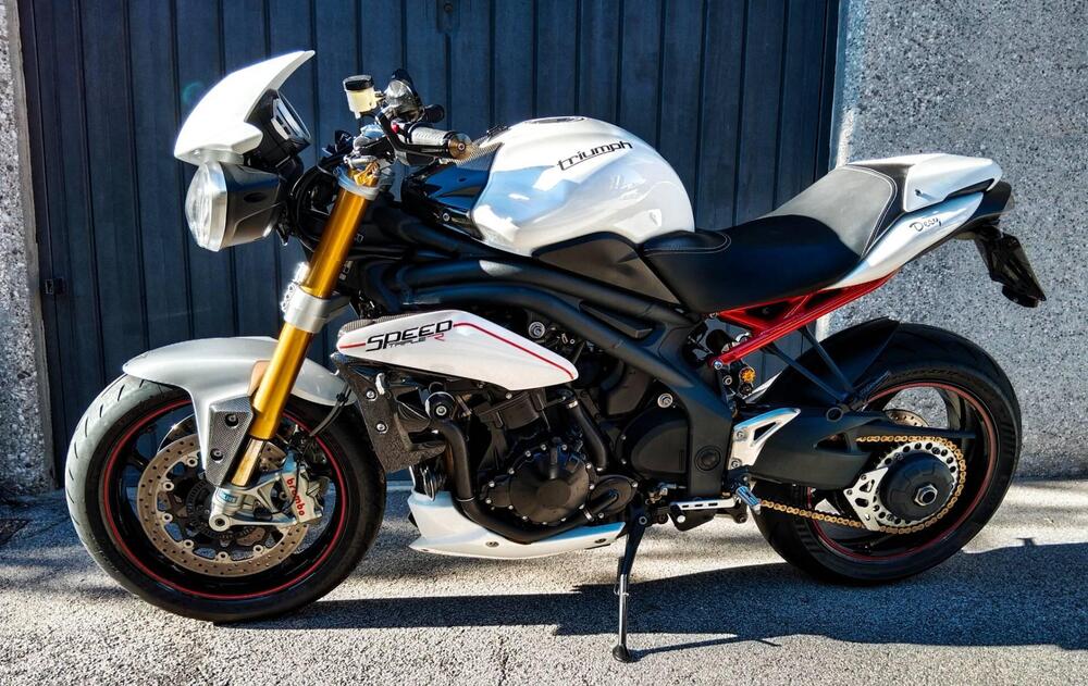 Triumph Speed Triple 1050 R ABS (2011 - 15)