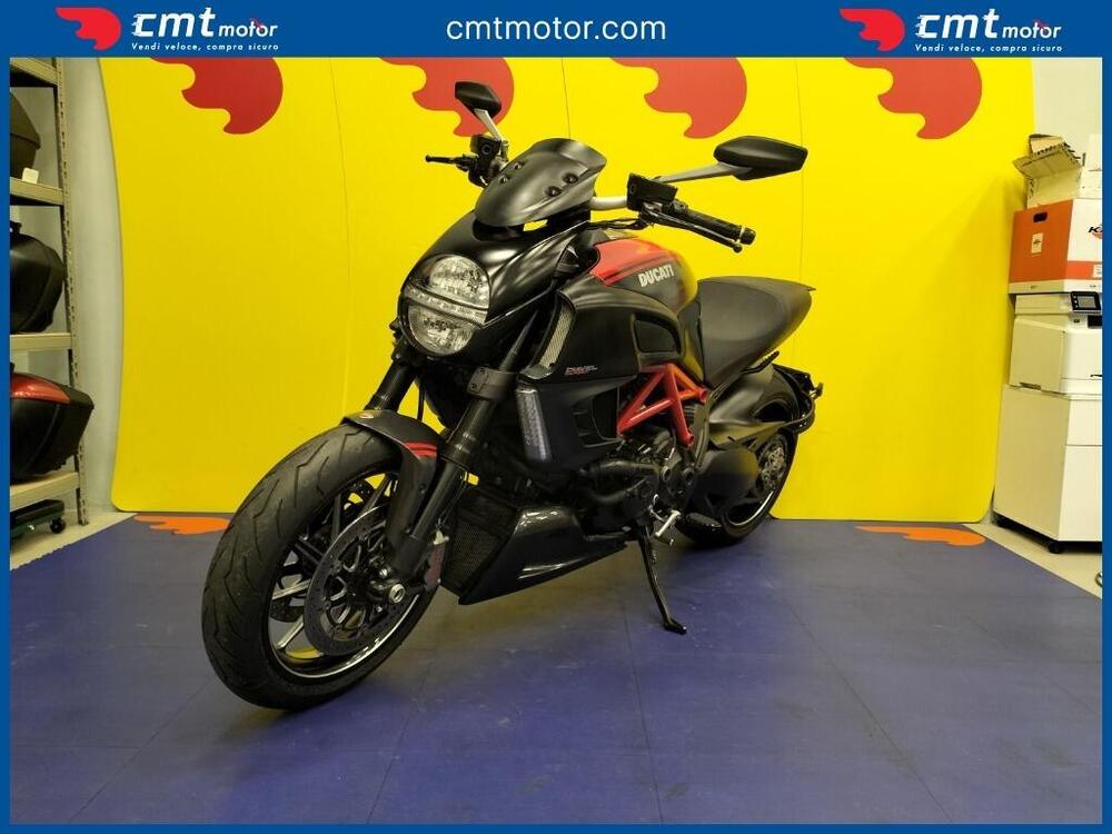 Ducati Diavel 1200 Carbon (2010 - 13) (2)