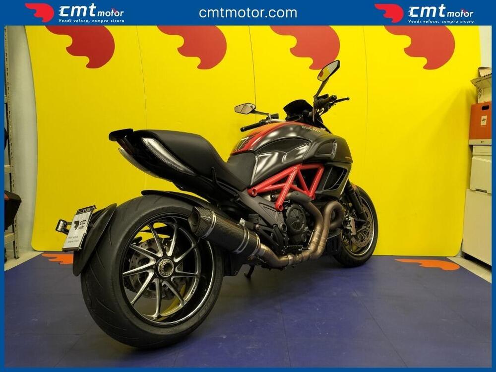 Ducati Diavel 1200 Carbon (2010 - 13) (4)