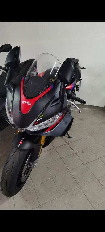 Aprilia RSV4 1100 Factory (2021 - 24) (3)