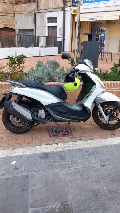 Piaggio Beverly 350 SportTouring ie (2011 - 15) (3)