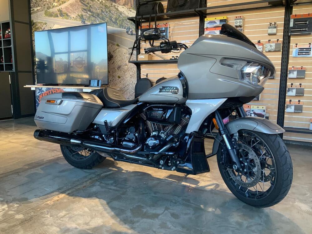 Harley-Davidson CVO Road Glide (2024)