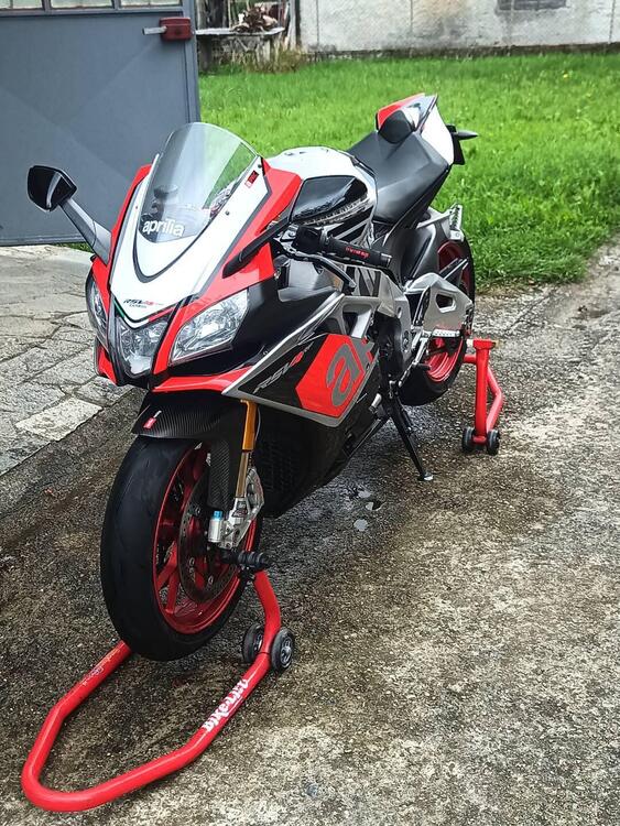 Aprilia RSV4 RF ABS (2015 - 17) (3)