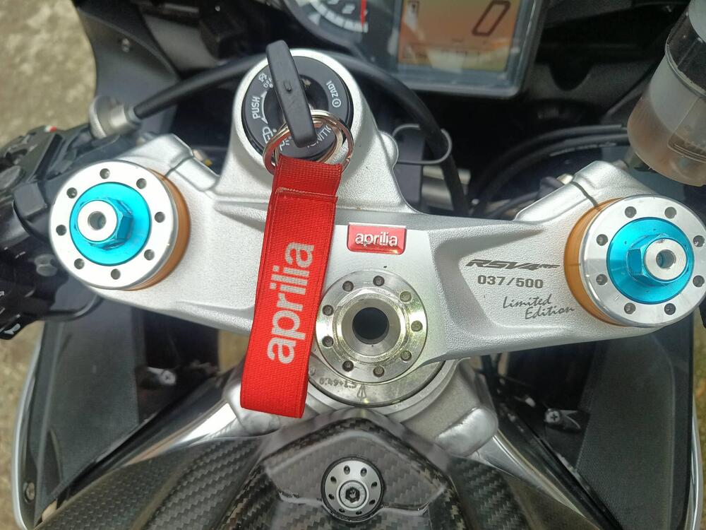 Aprilia RSV4 RF ABS (2015 - 17) (4)