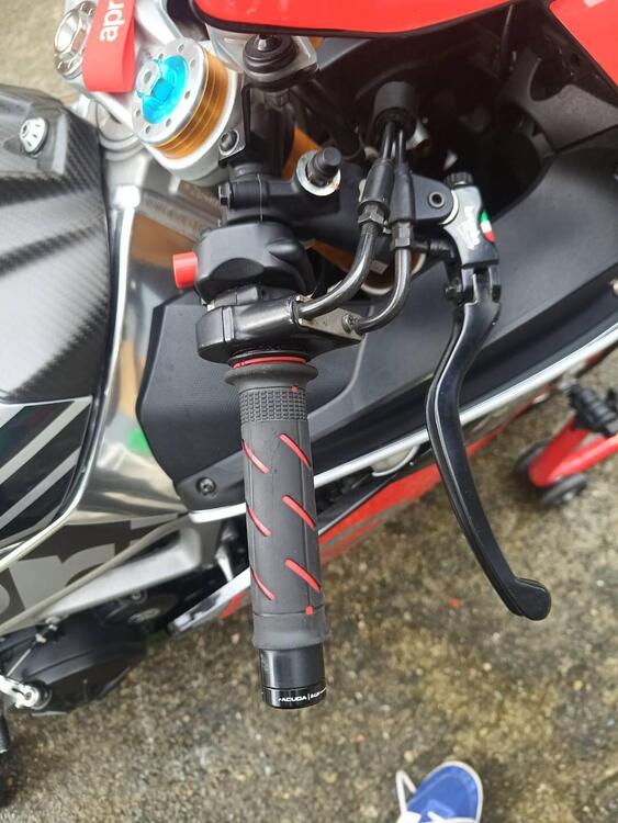 Aprilia RSV4 RF ABS (2015 - 17) (5)