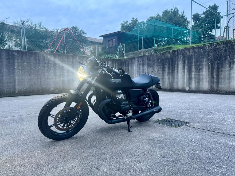 Moto Guzzi V7 850 Stone Special Abs (2021) (3)