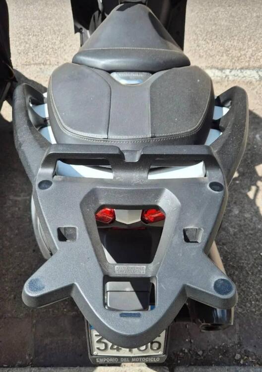 Portapacchi Yamaha X-Max 400, 2013/2017 (2)