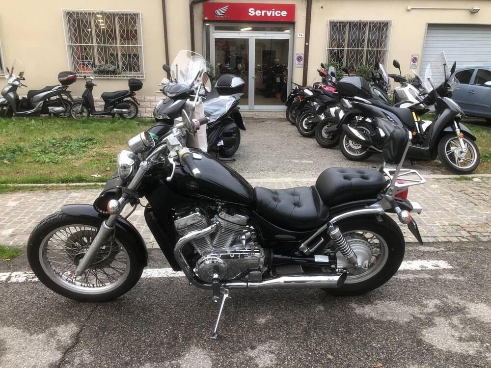 Suzuki VS 600 GL Intruder (1995 - 96) (3)