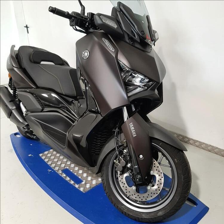 Yamaha X-Max 300 Tech Max (2021 - 24) (2)