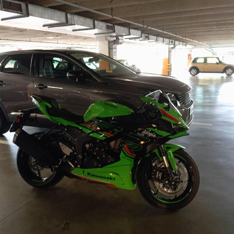 Kawasaki Ninja 636 ZX-6R (2024 - 25) (2)