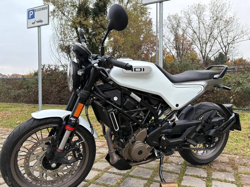 Husqvarna Vitpilen 401 (2021 - 23) (5)