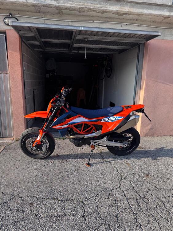 KTM 690 SMC R (2023 - 24) (3)