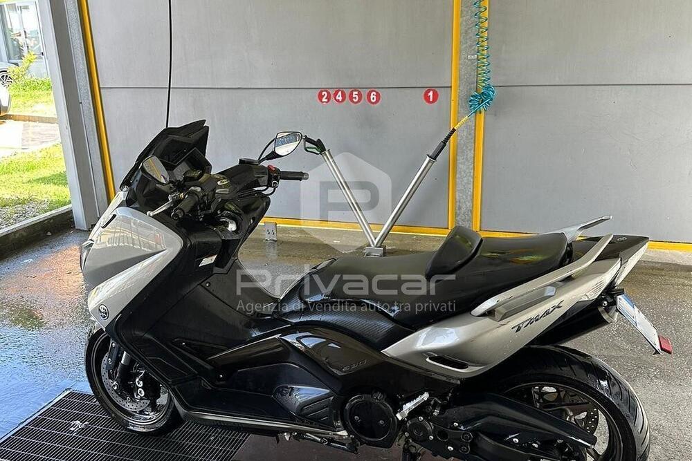 Yamaha T-Max 530 (2015 - 16) (5)