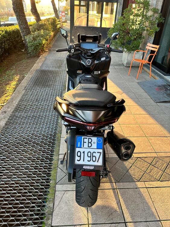 Yamaha T-Max 560 Tech Max (2022 - 24) (4)