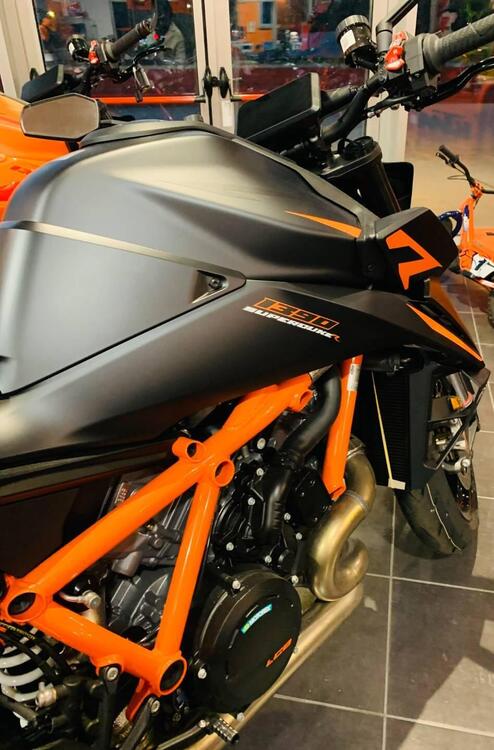 KTM 1390 Super Duke R EVO (2024) (2)