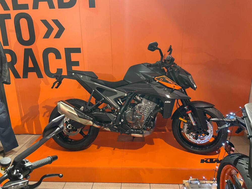 KTM 990 Duke (2024)