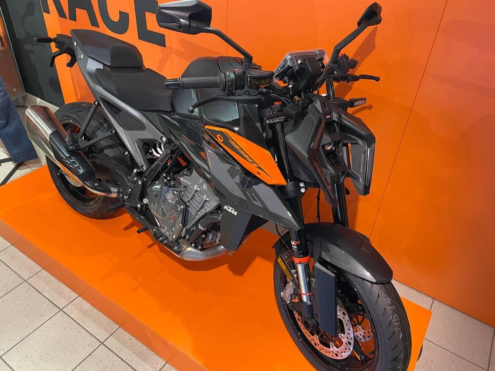 KTM 990 Duke (2024) (2)