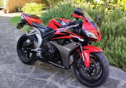 Honda CBR 600 RR (2007 - 08) usata