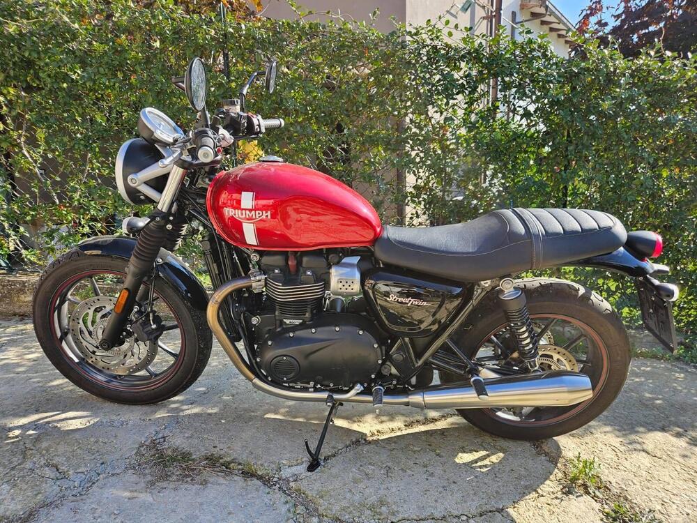 Triumph Street Twin 900 (2016) (3)