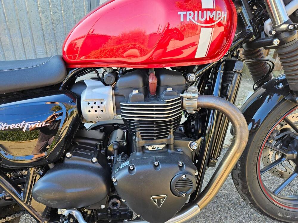 Triumph Street Twin 900 (2016) (4)