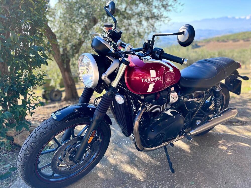 Triumph Street Twin 900 (2016)