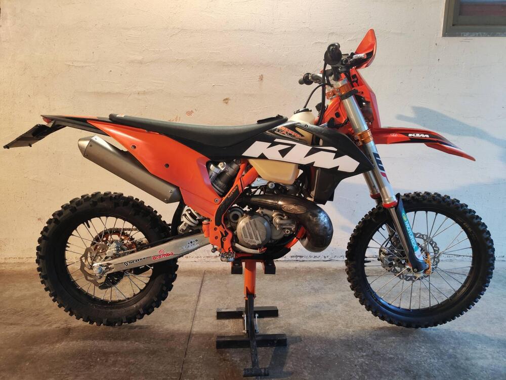 KTM 250 EXC TPI Six Days (2021) (2)