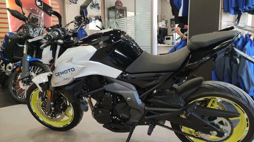 CFMOTO 650NK (2021 - 25) (4)