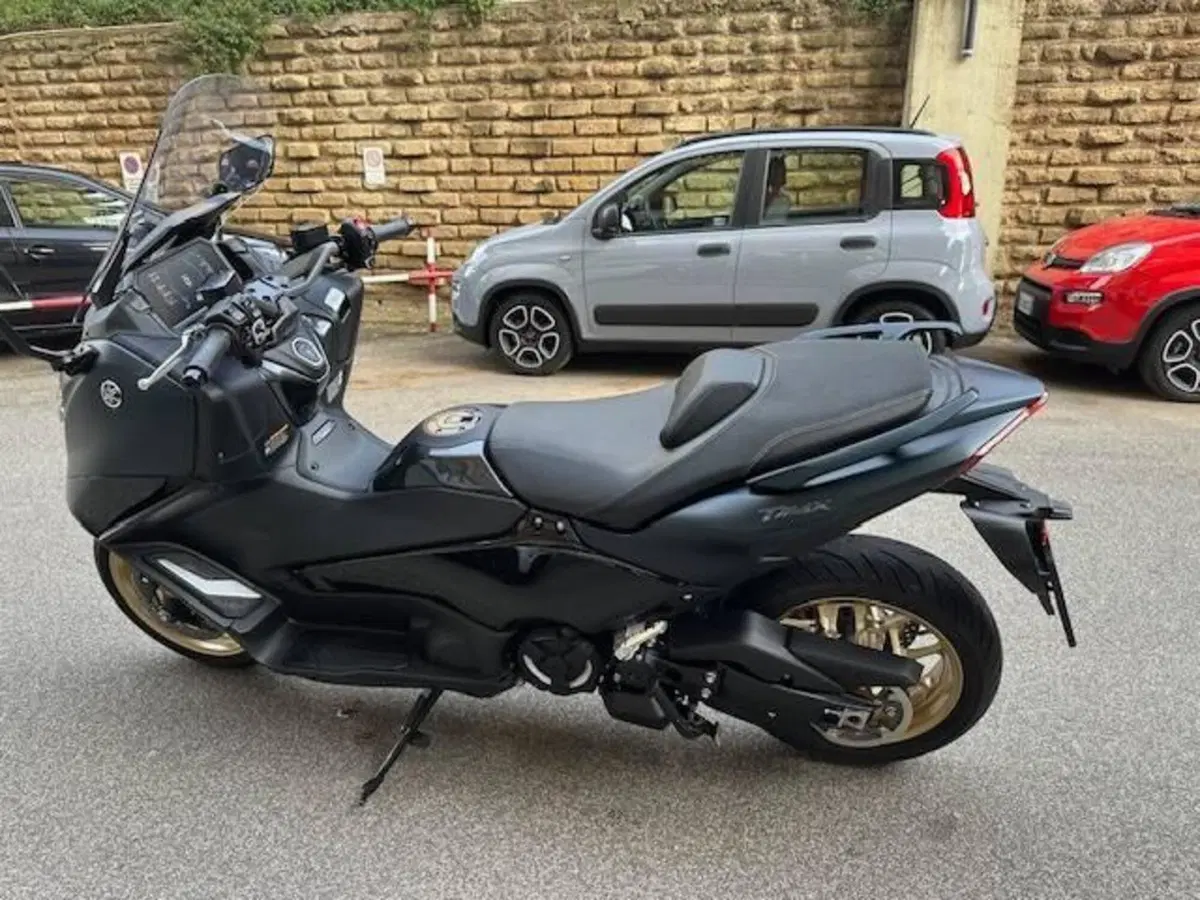 Yamaha T-Max 560 Tech Max (2022 - 24) (4)