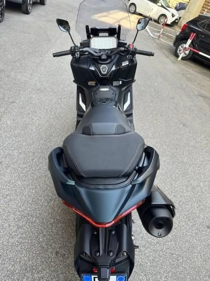 Yamaha T-Max 560 Tech Max (2022 - 24) (7)